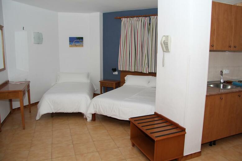 Apartamentos Gomila Park