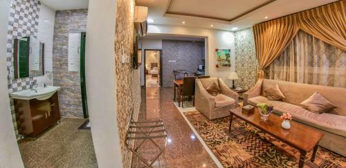 Apartamento Retaz Hotel Suites