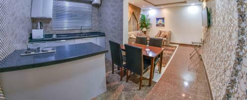 Apartamento Retaz Hotel Suites