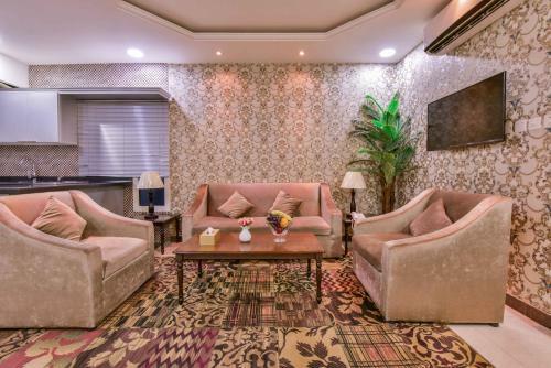 Apartamento Retaz Hotel Suites