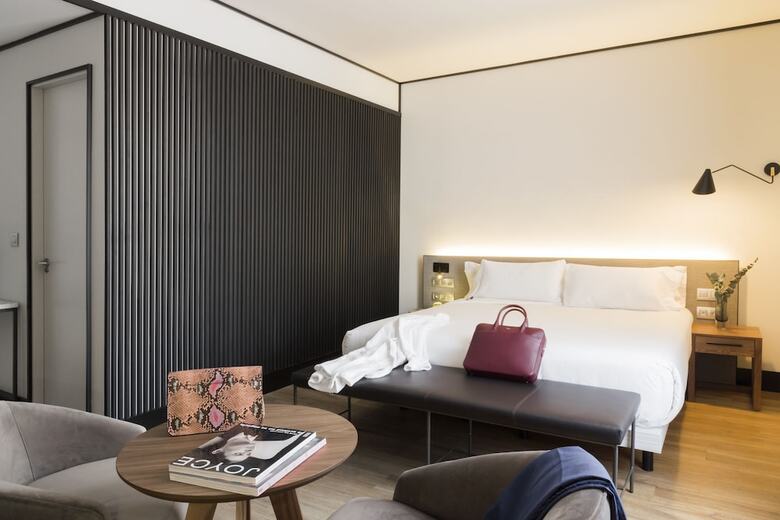 Hotel Icon Embassy