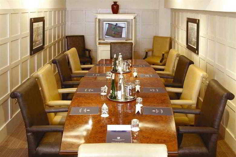 Hotel Mercure Farnham Bush