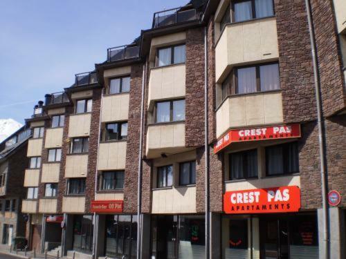 Apartamentos Crest Pas