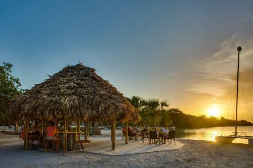 Hotel Orchid Bay Resort