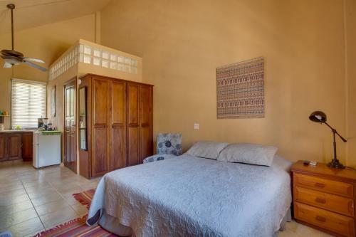 Hostal Bayshore Bijou Suites