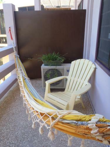 Hostal Bayshore Bijou Suites