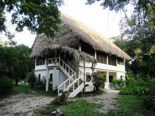 Chaab'il B'e Lodge & Casitas