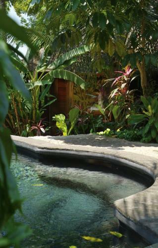 Blancaneaux Lodge