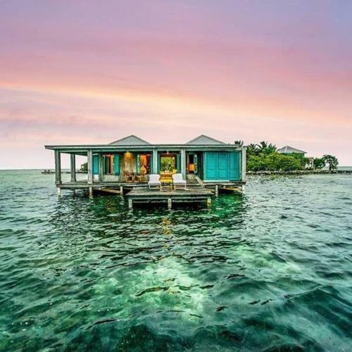Hotel Cayo Espanto