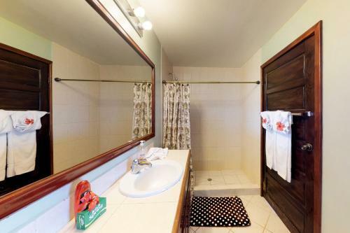 Suite E202 Mara Laguna