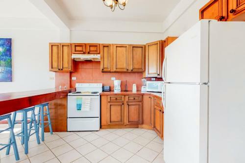 Suite E202 Mara Laguna