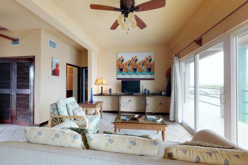 Suite F302 Mara Laguna
