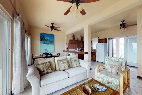 Suite F302 Mara Laguna