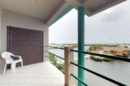 Suite F302 Mara Laguna