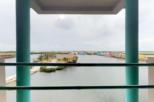 Suite F302 Mara Laguna