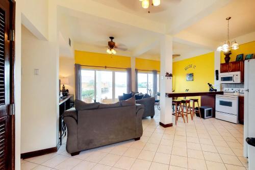 Suite F101 Mara Laguna