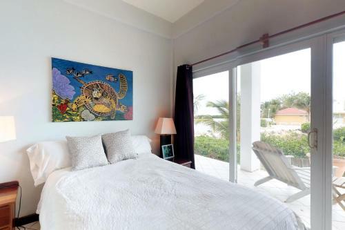 Suite F101 Mara Laguna