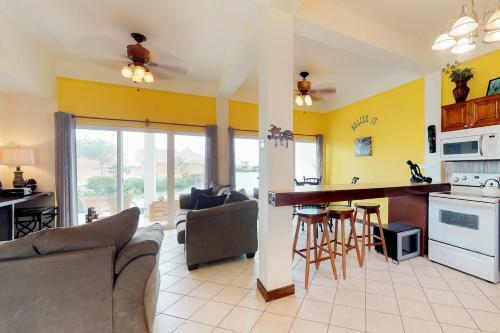 Suite F101 Mara Laguna