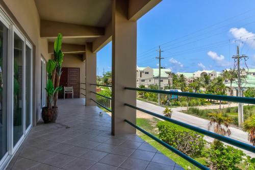 Suite A201 Mara Laguna