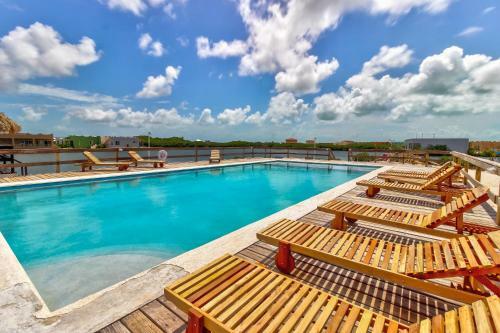 Suite A201 Mara Laguna