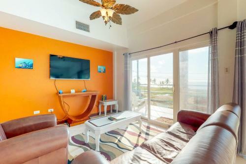 Suite E203 Mara Laguna