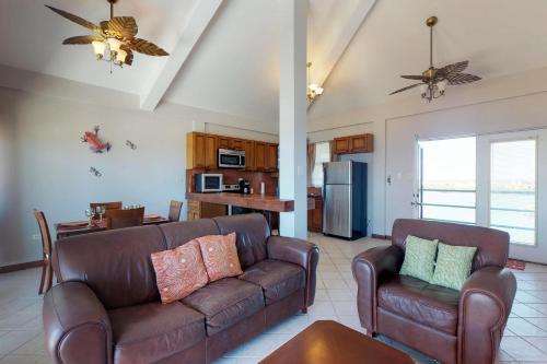 Suite E301 Mara Laguna