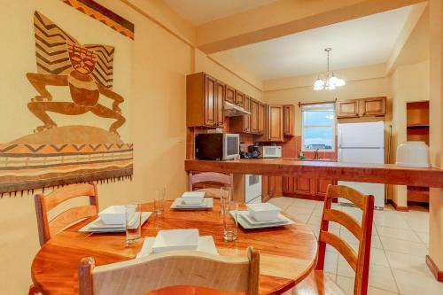 Mara Laguna C Suites