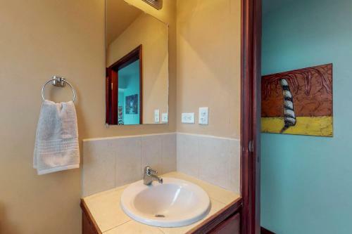 Mara Laguna C Suites