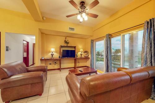 Mara Laguna C Suites