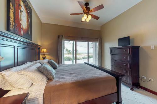 Mara Laguna C Suites