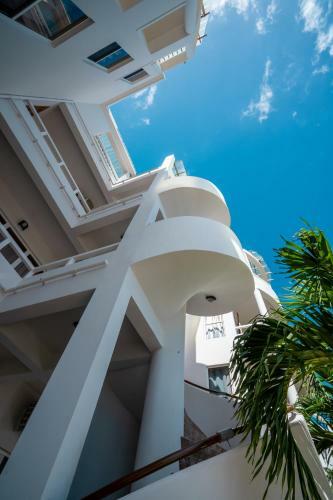 Hotel Brahma Blue