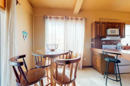 Suite C303 Mara Laguna