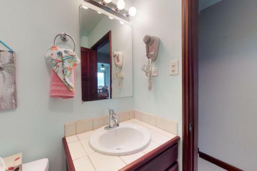 Suite B103 Mara Laguna