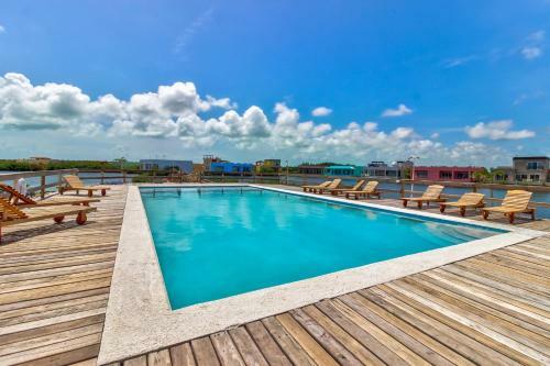 Suite B103 Mara Laguna