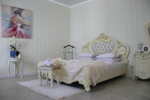 Hostal Lebediny Guest House
