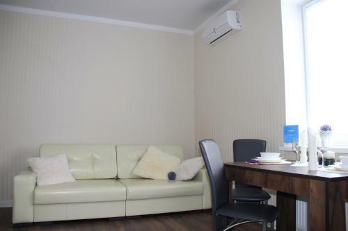 Hostal Lebediny Guest House