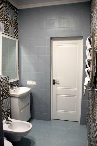 Hostal Lebediny Guest House