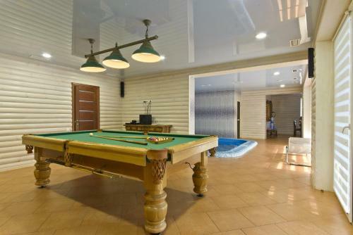 Hostal Lebediny Guest House