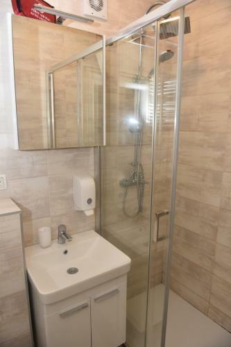 Apartment Ste-mi