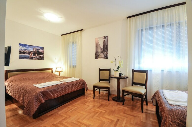 Hotel Jkc