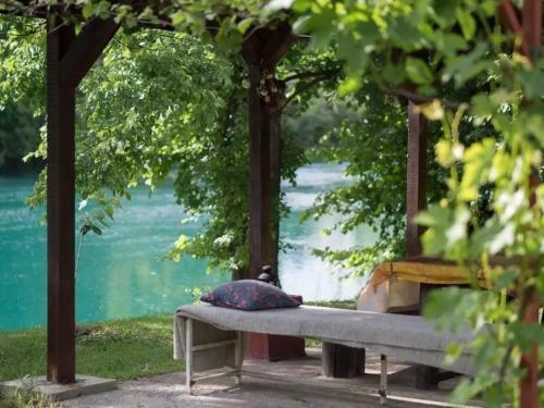 UNA Holiday House
