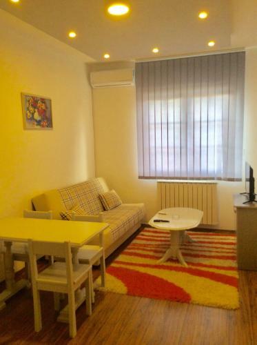 Apartman Lazar, Bn Centar
