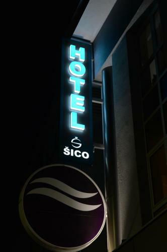 Hotel ?ico