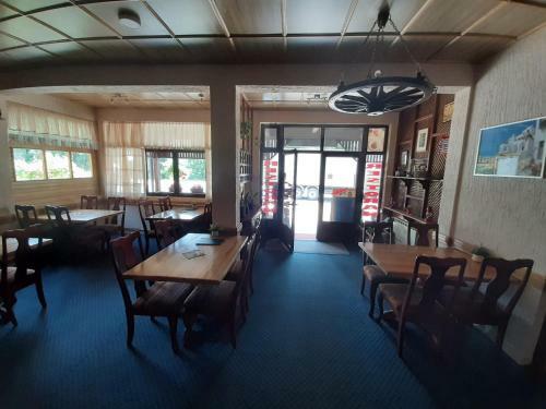 Bed & Breakfast Restoran I Sobe "tocak"