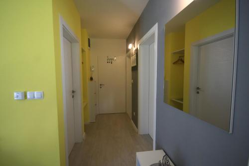 Nest Apartment