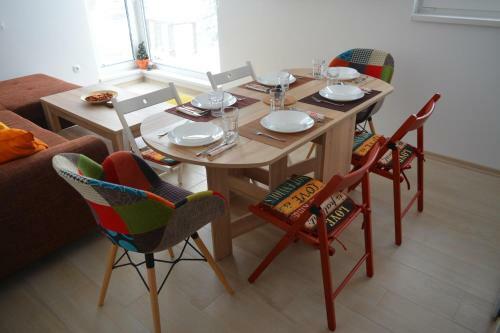 Nest Apartment