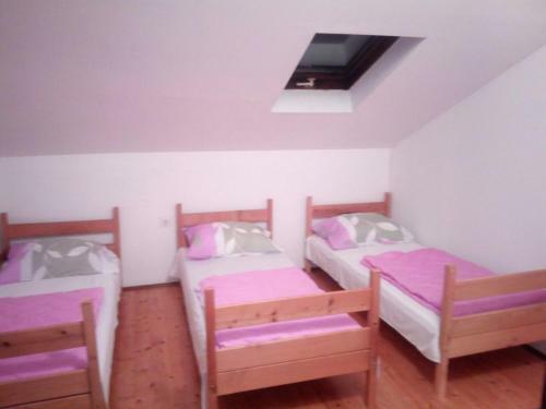 Albergue Kamena ?uprija