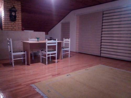 Albergue Kamena ?uprija