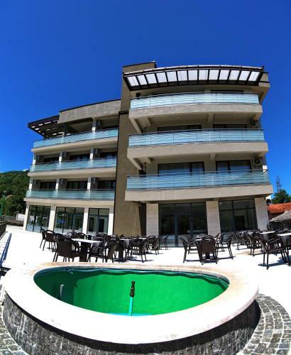 Hotel Apartmani Lux Novali?