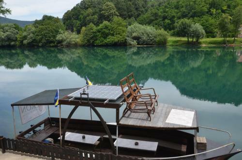 Bed & Breakfast River View